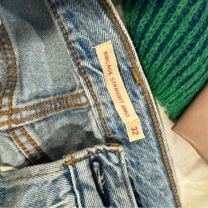 Levi’s ribcage straight